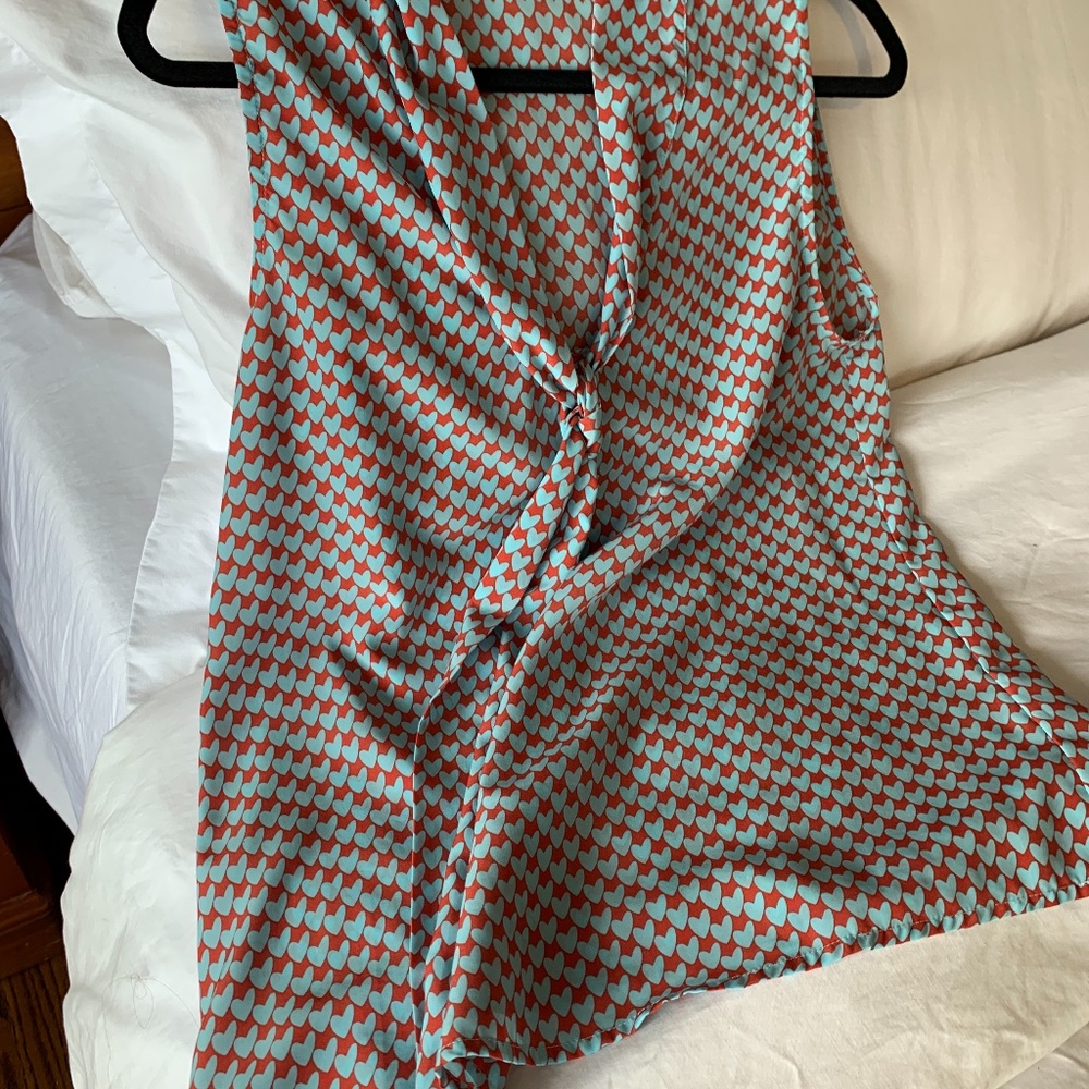 Sleeveless blouse